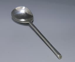 A James I Silver slip top spoon 1