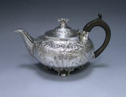 A William IV Antique Silver Tea Pot  1