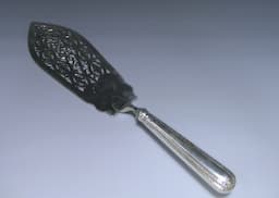 A George III Antique Silver Fish / Pastry Slice   1