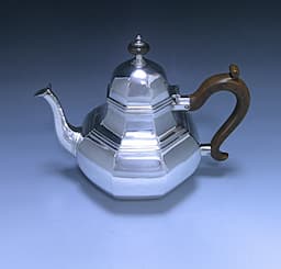 Antique Silver Victorian Tea Pot   1