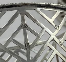 EAB76855-DA2B-4DEC-90A3-AE70E030FAE8