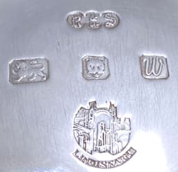 w7x37hh