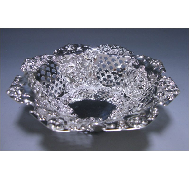 An Edwardian Antique Silver Dish