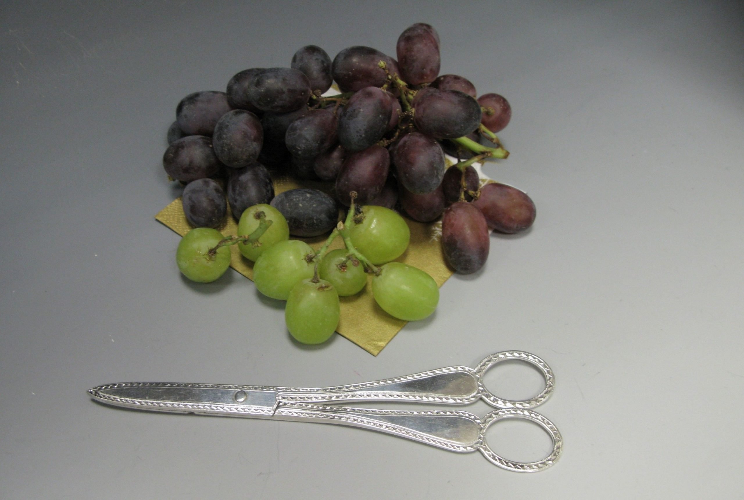 A Pair of Sterling Silver Grape Scissors / Shears 1