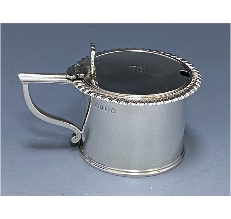 Antique Silver George IV Mustard pot made in 1827